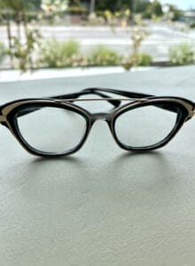 Too hard to decide between metal and plastic frames?